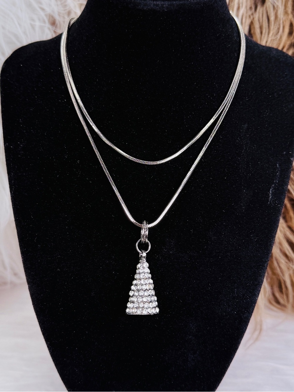 Vintage Silvertone Rhinestone Cone Pendant Snake Chain Necklace
